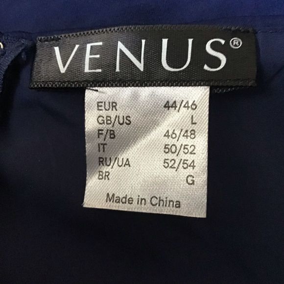 Venus Bell Sleeved Dress - Picture 5 of 5